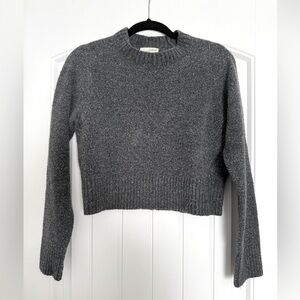 Universal Thread Gray Cropped Sweater